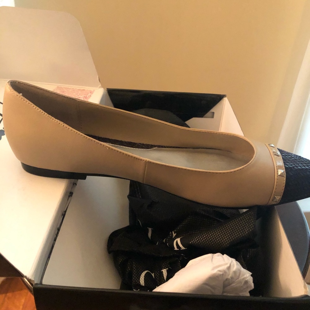 White House Black Market Tan and Black Flat